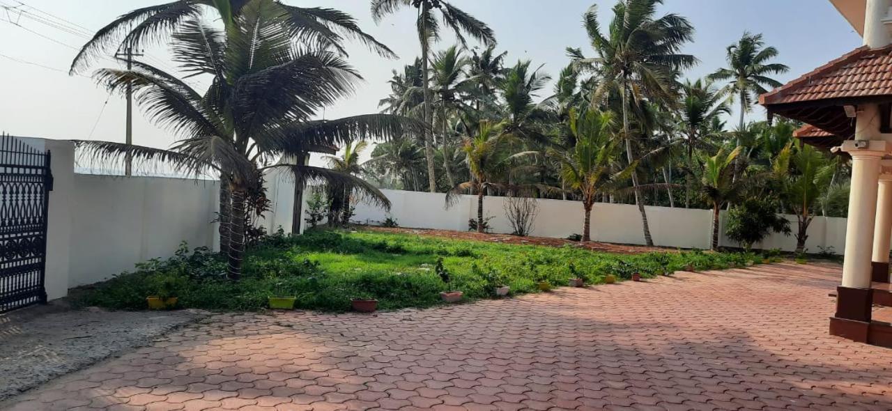 Poovar Sea View Rooms And Boating Family & Couple Only Exteriér fotografie
